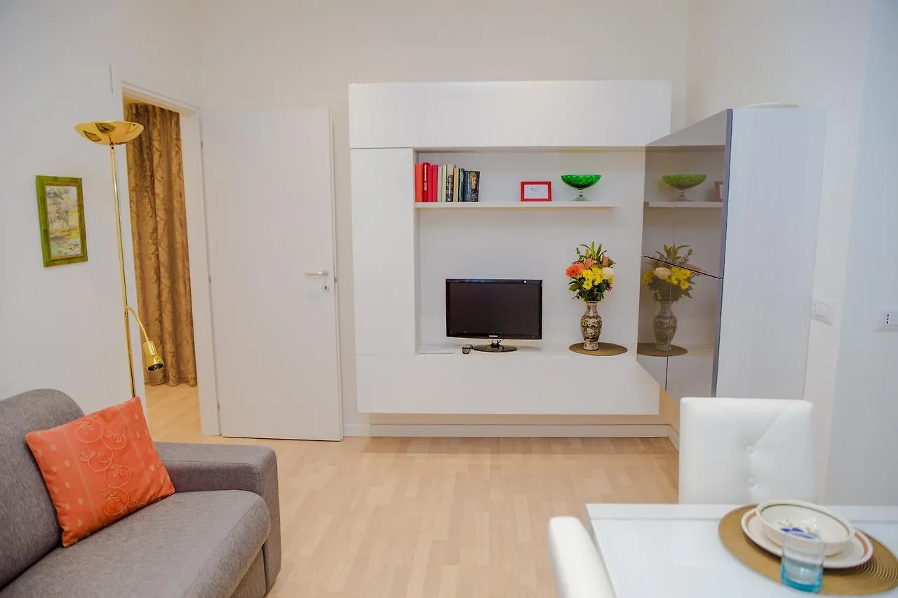 Guesthost - Istria M5 Cozy Apartment Milão